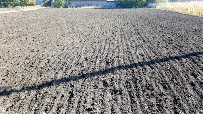 Переувлажнение почвы в полях вязнет техника