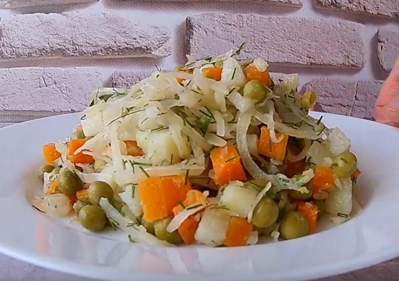Салат капуста морковь кукуруза