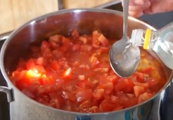 Суп из чечевицы с кабачками и помидорами