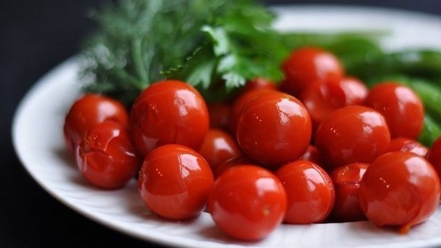 ТОП 10 очень вкусных рецептов маринованных помидор черри на зиму пальчики оближешь